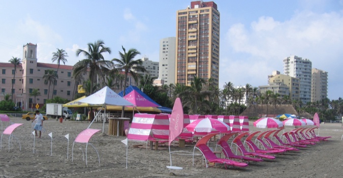 Playa Ponds-Glue Colombia-Dise&ntilde;o y Producci&oacute;n / artes Glue