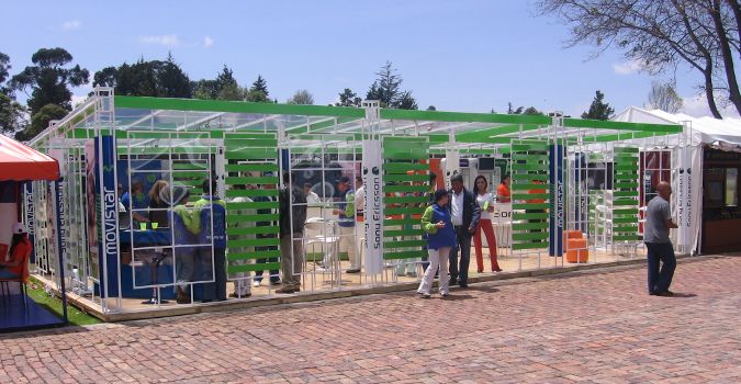 Telefonica / Sony Ericsson-Glue Colombia-Diseño Producción y Montaje / Artes Glue